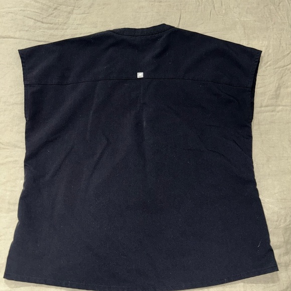 Scrub set - Picture 3 of 8